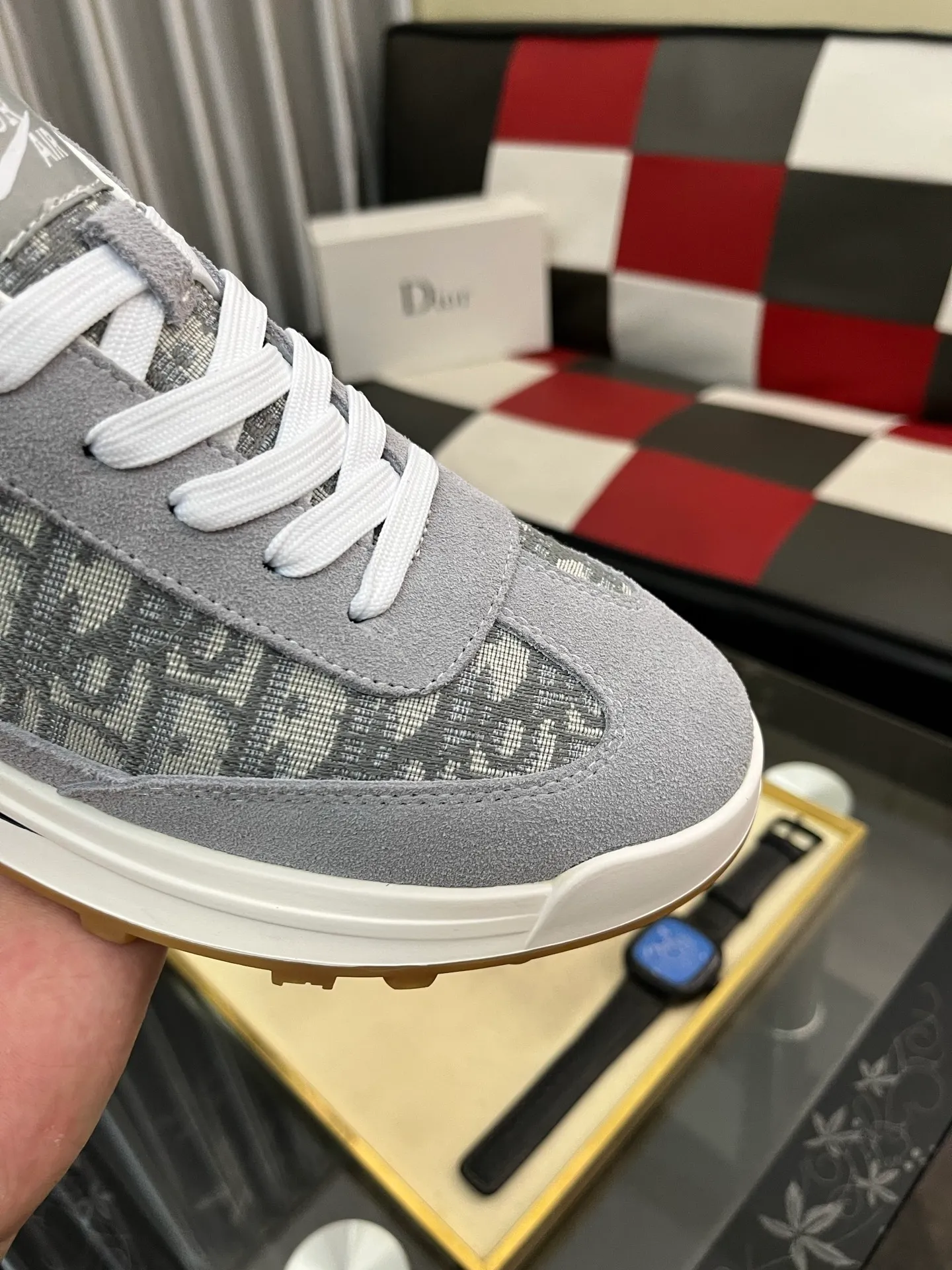Men's shoes💰420⌚️⌚️[Dior] Dior's new men's genuine leather casual shoes, the highest version on the market, any comparison is welcome🆚! The original leather has excellent texture and is super high-end! Fetal sheep net lining imported from Italy, removable pad! Luxurious materials and fine workmanship, highly recommended! Code number: 38-443️⃣Colors available